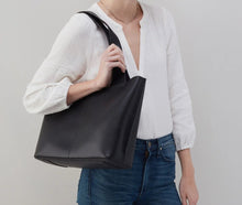 Load image into Gallery viewer, HOBO Vida Leather Tote, Black