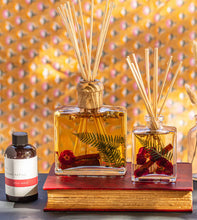 Load image into Gallery viewer, Spicy Apple Diffuser, 4 oz