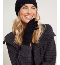 Load image into Gallery viewer, Barefoot Dreams CozyChic 4-Piece Winter Set, Black