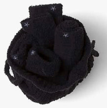 Load image into Gallery viewer, Barefoot Dreams CozyChic 4-Piece Winter Set, Black