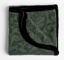 Load image into Gallery viewer, Bella Notte Linens Adele Blanket
