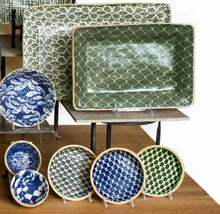 Load image into Gallery viewer, Terrafirma Ceramics Party Platter, Medium (Pine, Bordeaux)