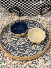 Load image into Gallery viewer, Terrafirma Ceramics Mini Scallop Bowl, Ivory