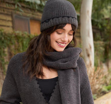 Load image into Gallery viewer, Barefoot Dreams CozyChic Ribbed Blanket Stitch Beanie