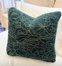 Load image into Gallery viewer, Bella Notte Linens Georgia Throw Pillow, Jade