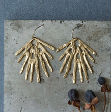 Load image into Gallery viewer, Emilie Shapiro Sunbeam Earrings