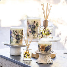 Load image into Gallery viewer, Vanilla Rain Botanical Candle, 5.5”