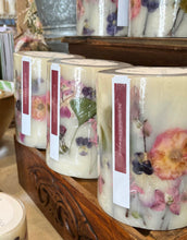 Load image into Gallery viewer, Blushing Rosewood Botanical Candle, 6.5"