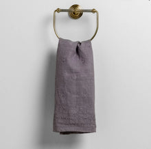 Load image into Gallery viewer, Bella Notte Linens Ines Guest Towel
