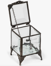 Load image into Gallery viewer, Clear Beveled Glass Ring Box