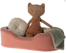 Load image into Gallery viewer, Maileg Cozy Pet Basket