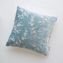 Load image into Gallery viewer, IN STOCK Bella Notte Linens Lynette 18x18 Throw Pillow, Cloud

