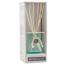 Load image into Gallery viewer, Windward Reed Diffuser (2 Fragrances)