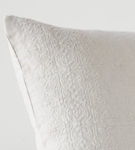 Bella Notte Linens Ines Throw Pillow, 15" x 24"