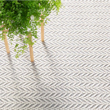 Load image into Gallery viewer, Dash and Albert Indoor/Outdoor Navy Kingsley Rug