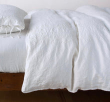 Load image into Gallery viewer, IN STOCK Bella Notte Linens Ines Duvet Cover (White, Queen)