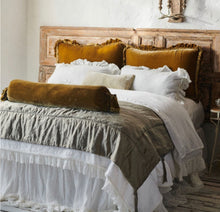Load image into Gallery viewer, IN STOCK Bella Notte Linens Taline Bed End Blanket, Cloud