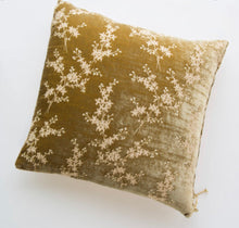 Load image into Gallery viewer, IN STOCK Bella Notte Linens Lynette Euro Sham, 27x27