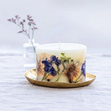 Load image into Gallery viewer, Vanilla Rain Petite Oval Botanical Candle
