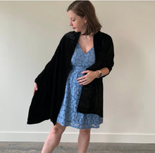 Load image into Gallery viewer, Silk Velvet Shawl (4 Colors)
