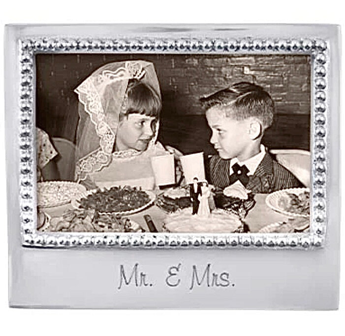Mariposa Mr. & Mrs. Frame