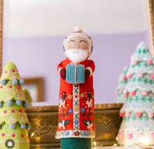 Load image into Gallery viewer, Santa Mantel Topper (LAST ONE)
