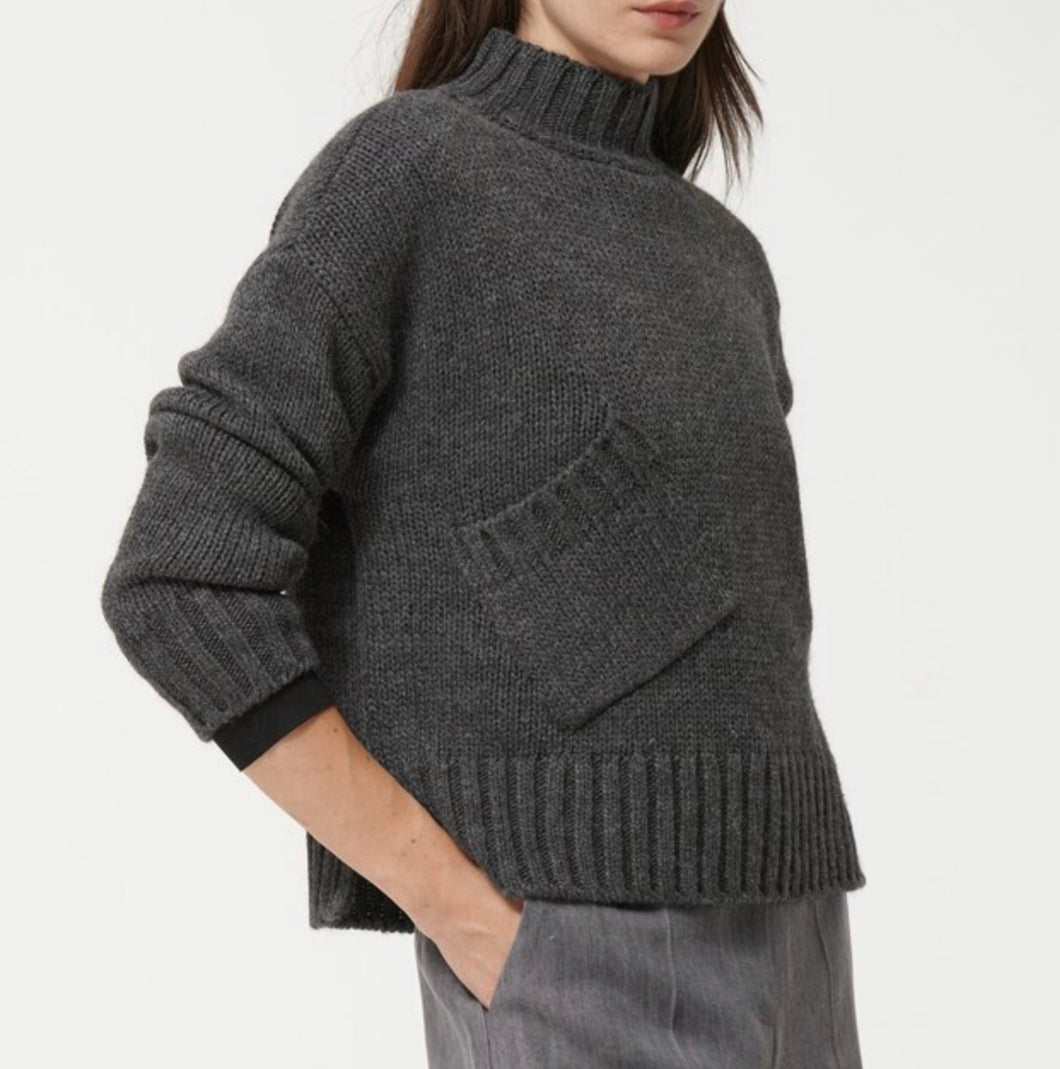 Curty Pullover Sweater