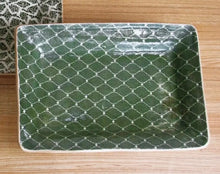 Load image into Gallery viewer, Terrafirma Ceramics Party Platter, Medium (Pine, Bordeaux)
