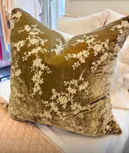 Load image into Gallery viewer, IN STOCK Bella Notte Linens Lynette Euro Sham, 27x27
