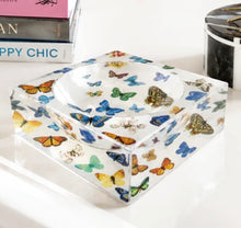 Load image into Gallery viewer, Petit Modern Lucite Accent Bowl, Flutter
