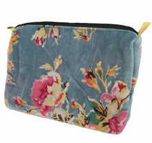 Load image into Gallery viewer, Rome Velvet Pouch (6 Styles)
