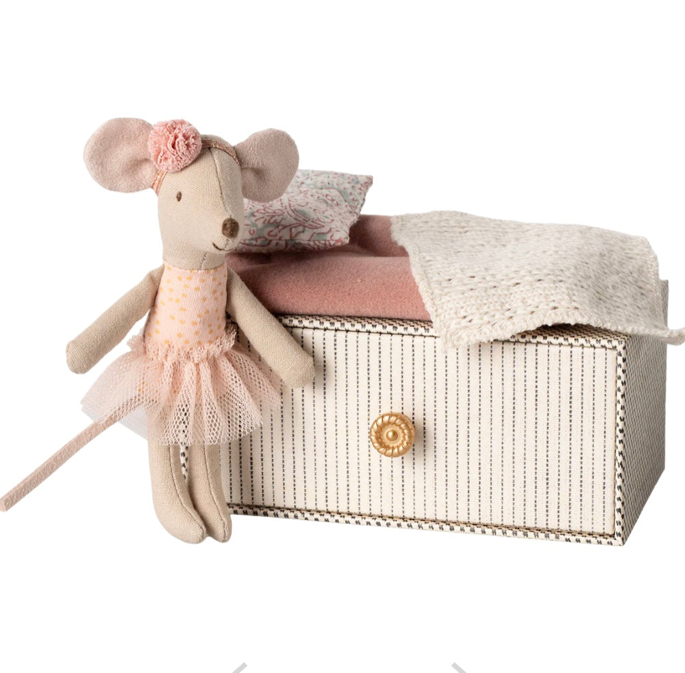 Maileg Dance Mouse in Daybed, Little Sister