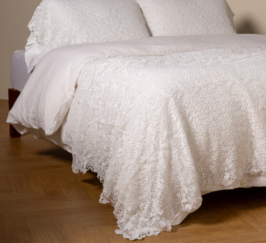 Bella Notte Linens Allora Bed Scarf