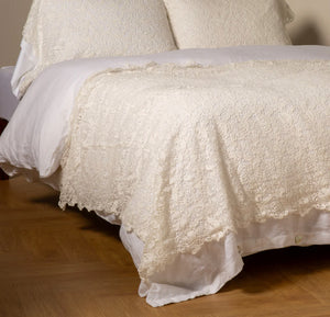 Bella Notte Linens Allora Bed Scarf