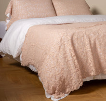 Load image into Gallery viewer, Bella Notte Linens Allora Bed Scarf
