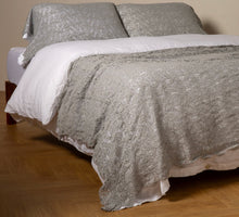 Load image into Gallery viewer, Bella Notte Linens Allora Bed Scarf
