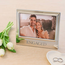 Load image into Gallery viewer, Mariposa Engaged Signature 4x6 Frame

