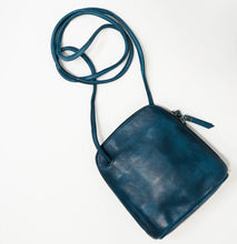 Load image into Gallery viewer, Lilly Crossbody Leather Bag  (6 Colors)
