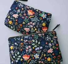 Load image into Gallery viewer, Rifle Paper Co. Zippered Pouch Set (2 patterns)
