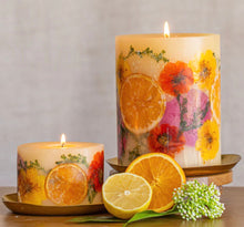 Load image into Gallery viewer, Sugared Citrus Petite Oval Botanical Candle
