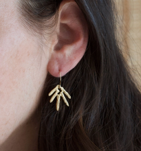Load image into Gallery viewer, Emilie Shapiro Mini Sunbeam Earrings
