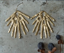 Load image into Gallery viewer, Emilie Shapiro Sunbeam Earrings
