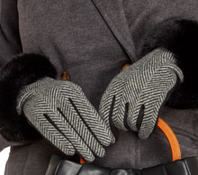 Load image into Gallery viewer, Herringbone Gloves (Black/Grey, Taupe/Cream)
