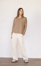 Load image into Gallery viewer, Boxy Sweater, Camel
