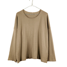 Load image into Gallery viewer, Boxy Sweater, Camel
