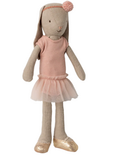 Load image into Gallery viewer, Maileg Medium Ballet Bunny, Rose
