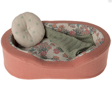 Load image into Gallery viewer, Maileg Cozy Pet Basket
