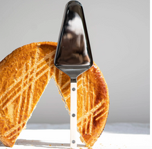 Load image into Gallery viewer, Sabre Paris Bistro Tart Server
