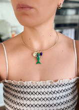 Load image into Gallery viewer, Cristina V Wire Collar
