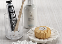 Load image into Gallery viewer, Marble Flower Soap Dish
